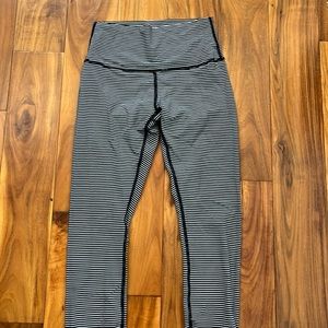 Lululemon wunder trains